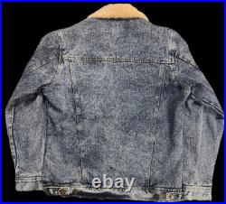 Montero Western? Denim Faux Fur Lined Jacket? Acid Washed? Brand Ne? W WithTags Montero Western? Denim Faux Fur Lined Jacket? Acid Washed? Brand Ne? W WithTags