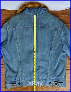 VTG Wrangler Fur Lined Jean Jacket Western Blue Denim Coat Work Button Cowboy